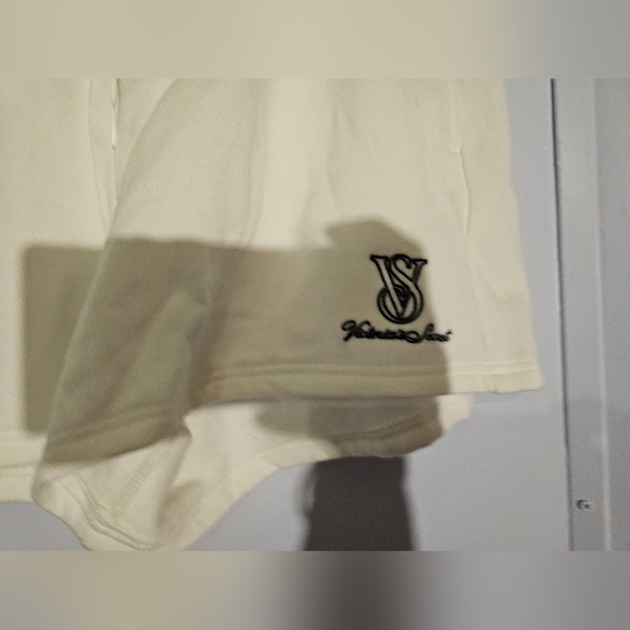 Victoria Secret White Jogging Shorts NWT Size Large Black Logo - Picture 3 of 9